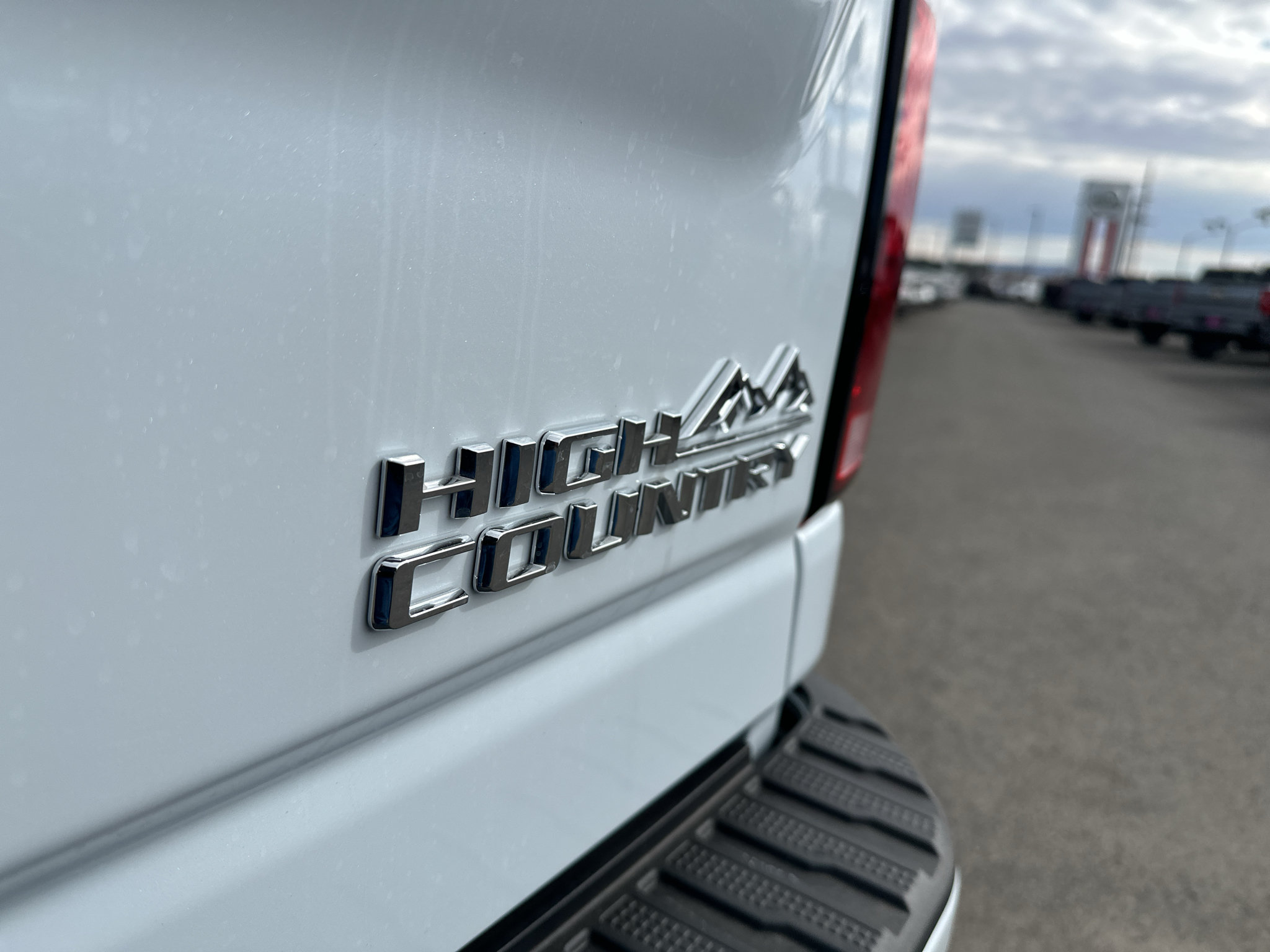New 2026 Chevrolet Silverado 3500 High Country w/ High Country Premium Package AWD/4WD image 15