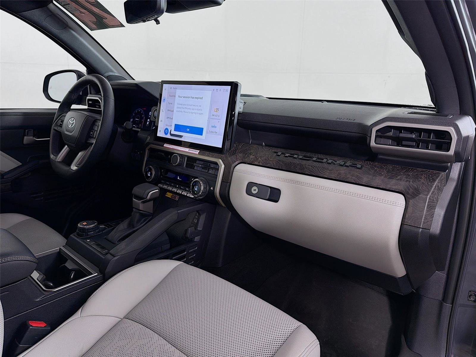 Used 2024 Toyota Tacoma Limited w/ Limited Package (LT) image 28