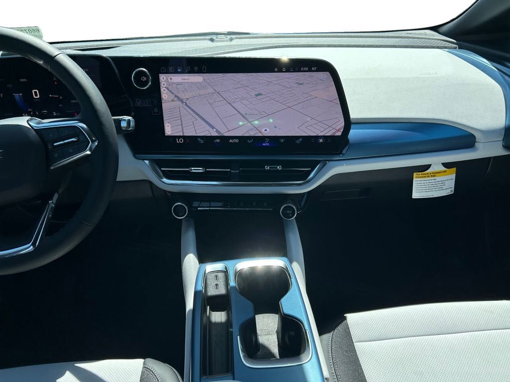 New 2026 Chevrolet Equinox EV LT w/ LPO, Blackout Package FWD image 15