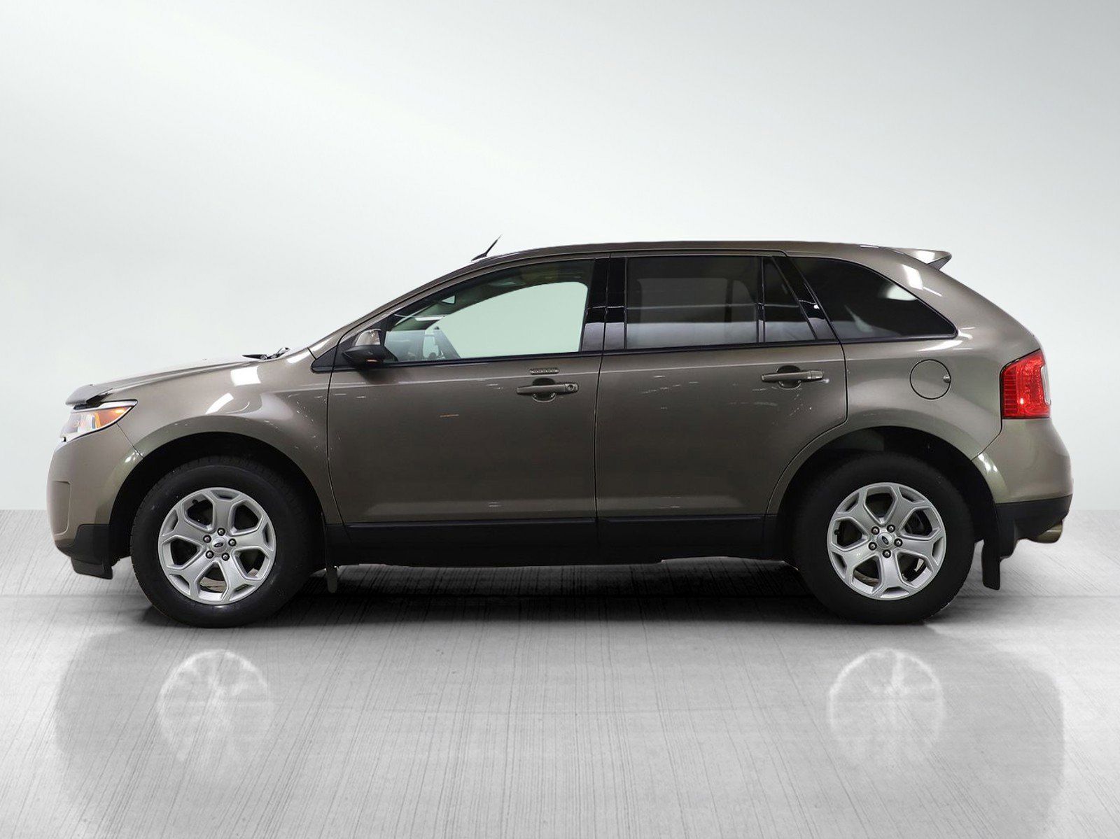 Used 2013 Ford Edge SEL image 2