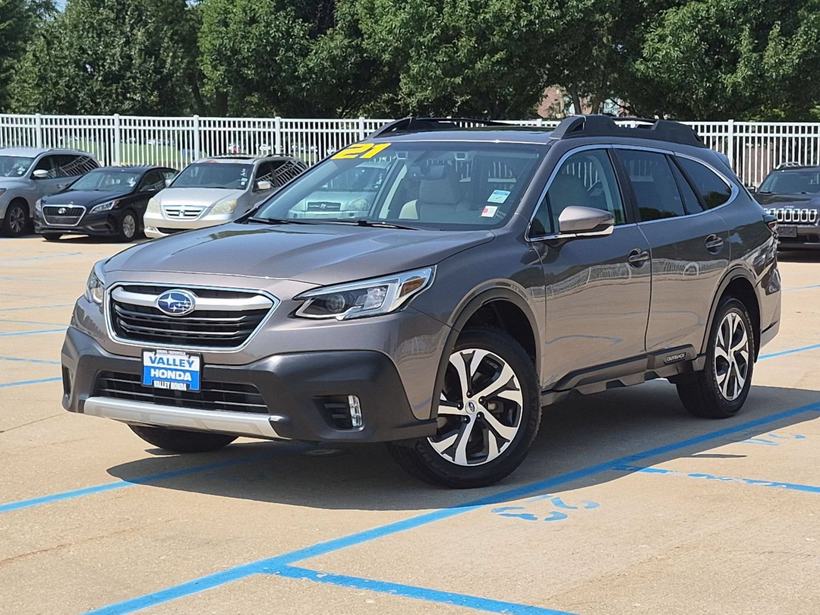 Used 2021 Subaru Outback Limited w/ Popular Package #2 AWD/4WD image 2