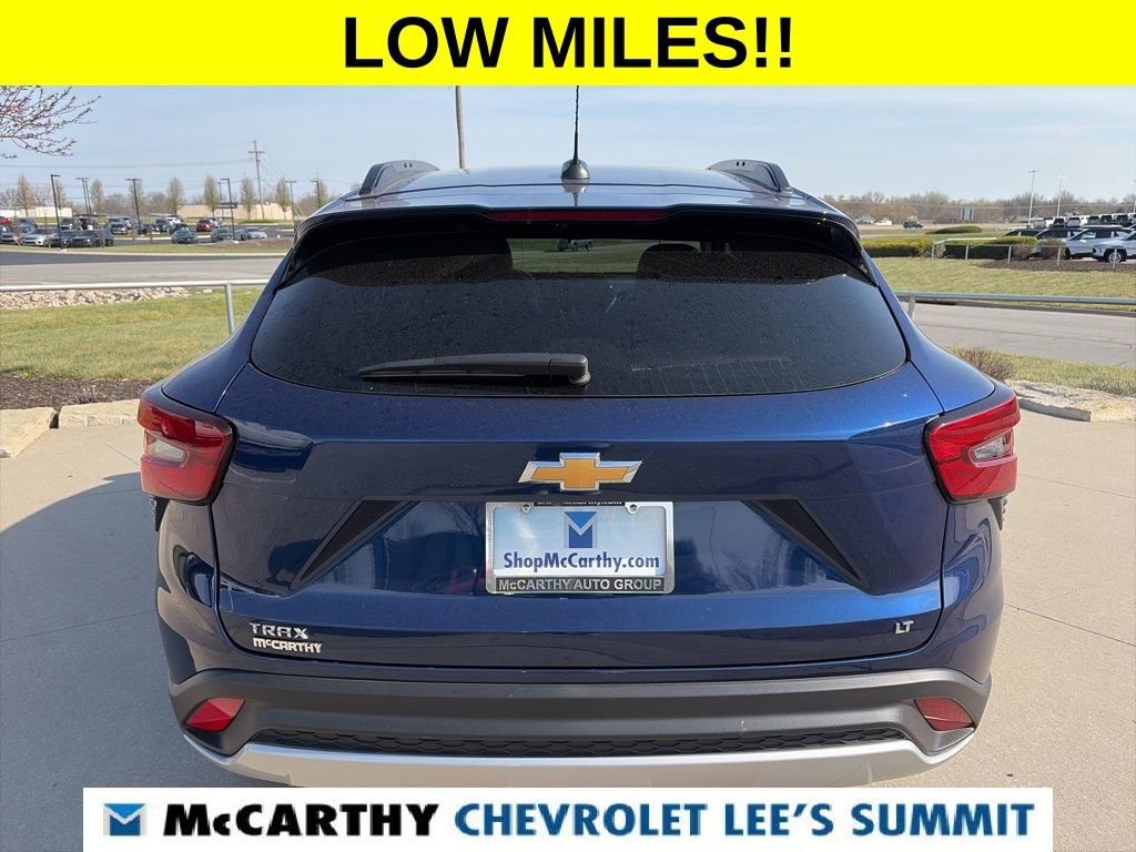 Certified 2024 Chevrolet Trax LT w/ Driver Confidence Package image 12