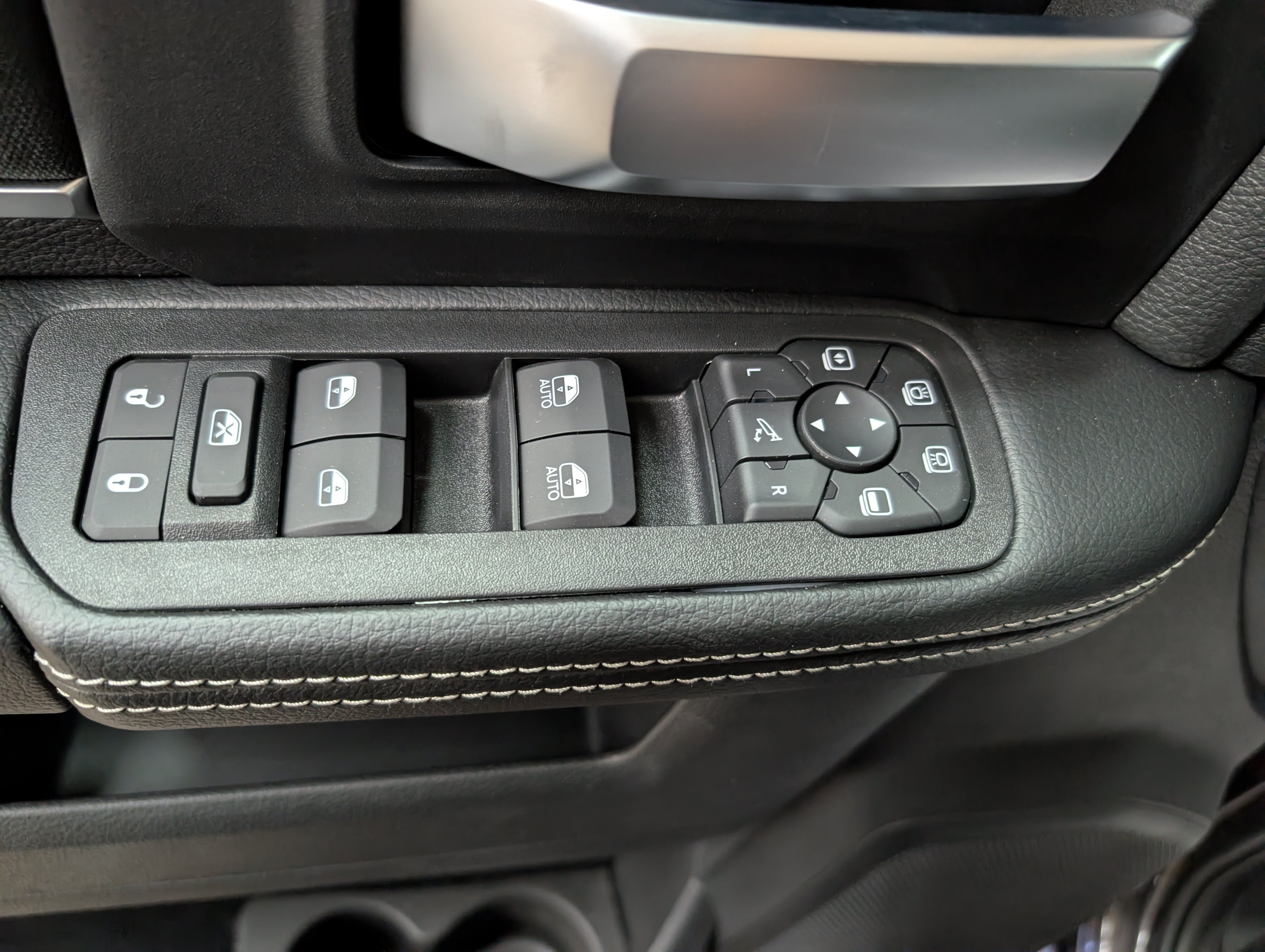 New 2026 RAM 2500 Big Horn AWD/4WD image 8