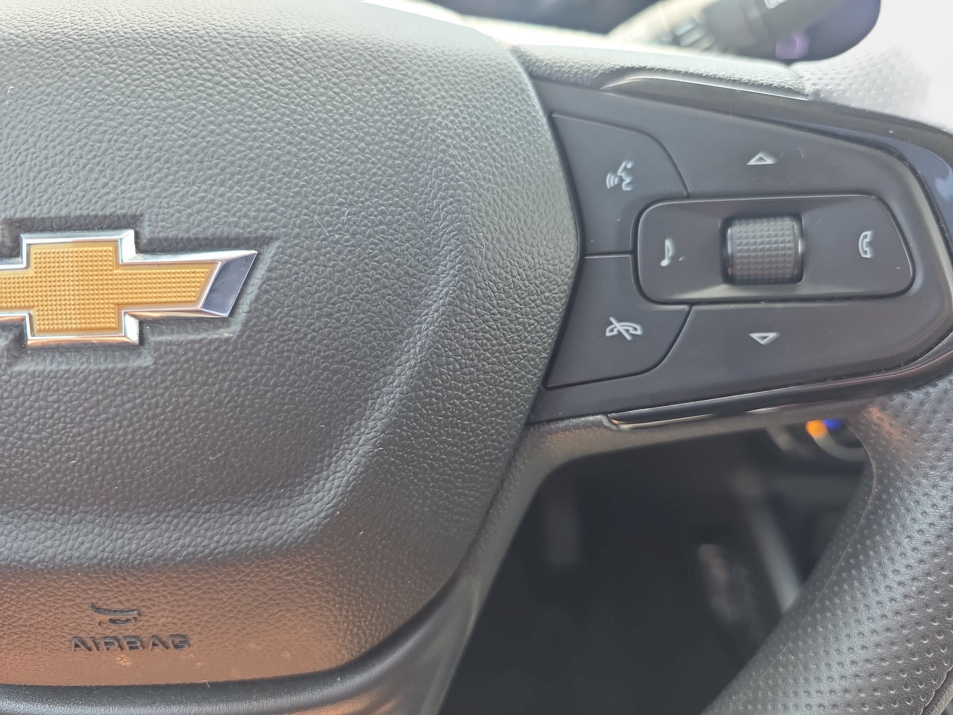 Used 2025 Chevrolet TrailBlazer LT AWD/4WD image 17