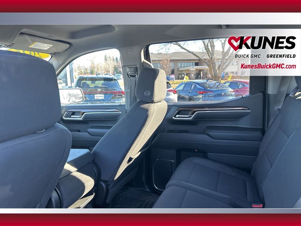 Used 2025 Chevrolet Silverado 1500 LT image 31