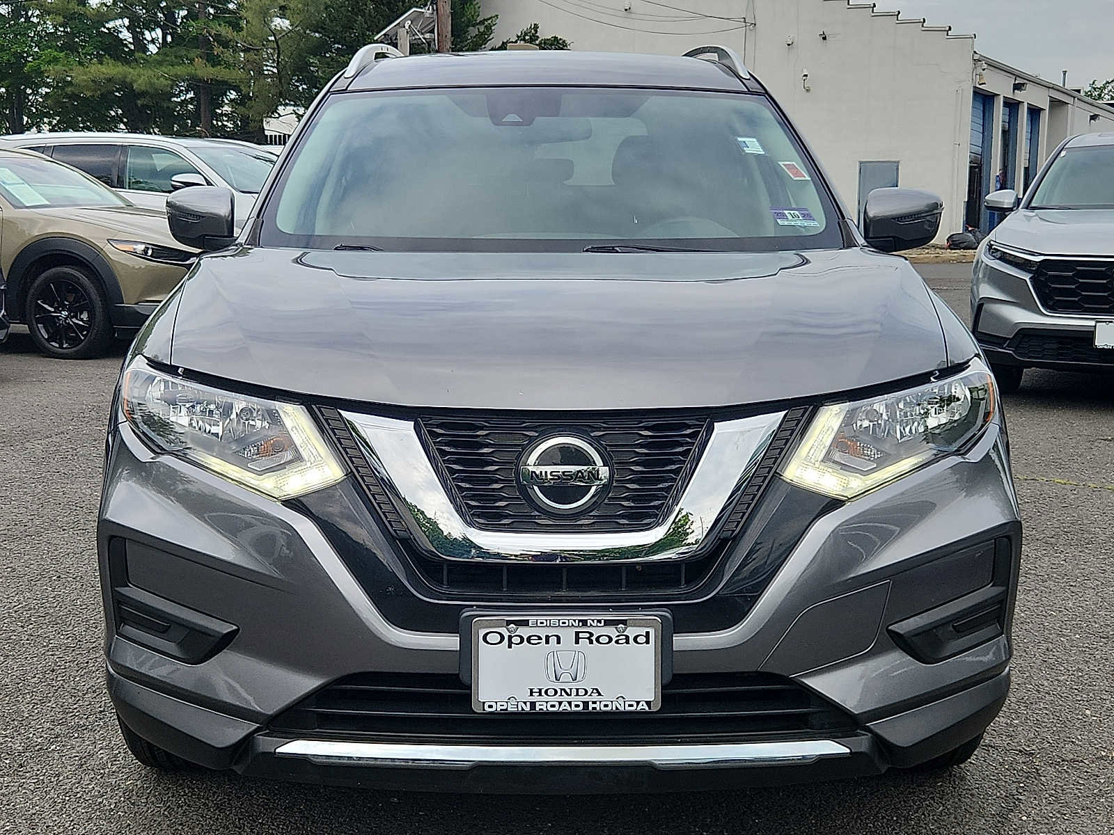 Used 2020 Nissan Rogue SV AWD/4WD image 2