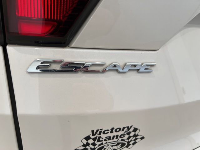 Used 2019 Ford Escape Titanium AWD/4WD image 10