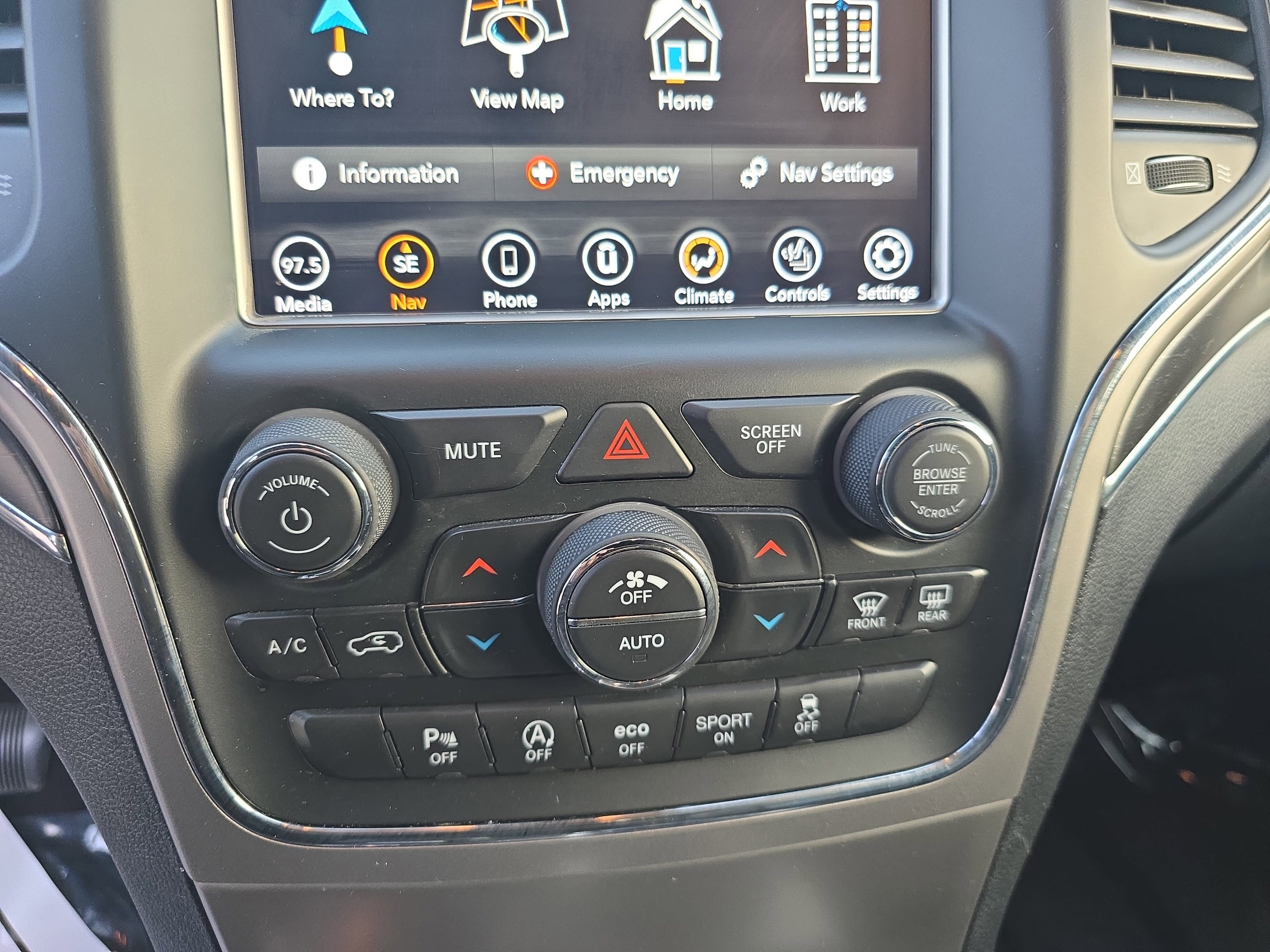 Used 2018 Jeep Grand Cherokee Limited image 20