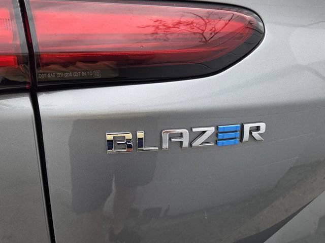 Used 2024 Chevrolet Blazer EV LT AWD/4WD image 4