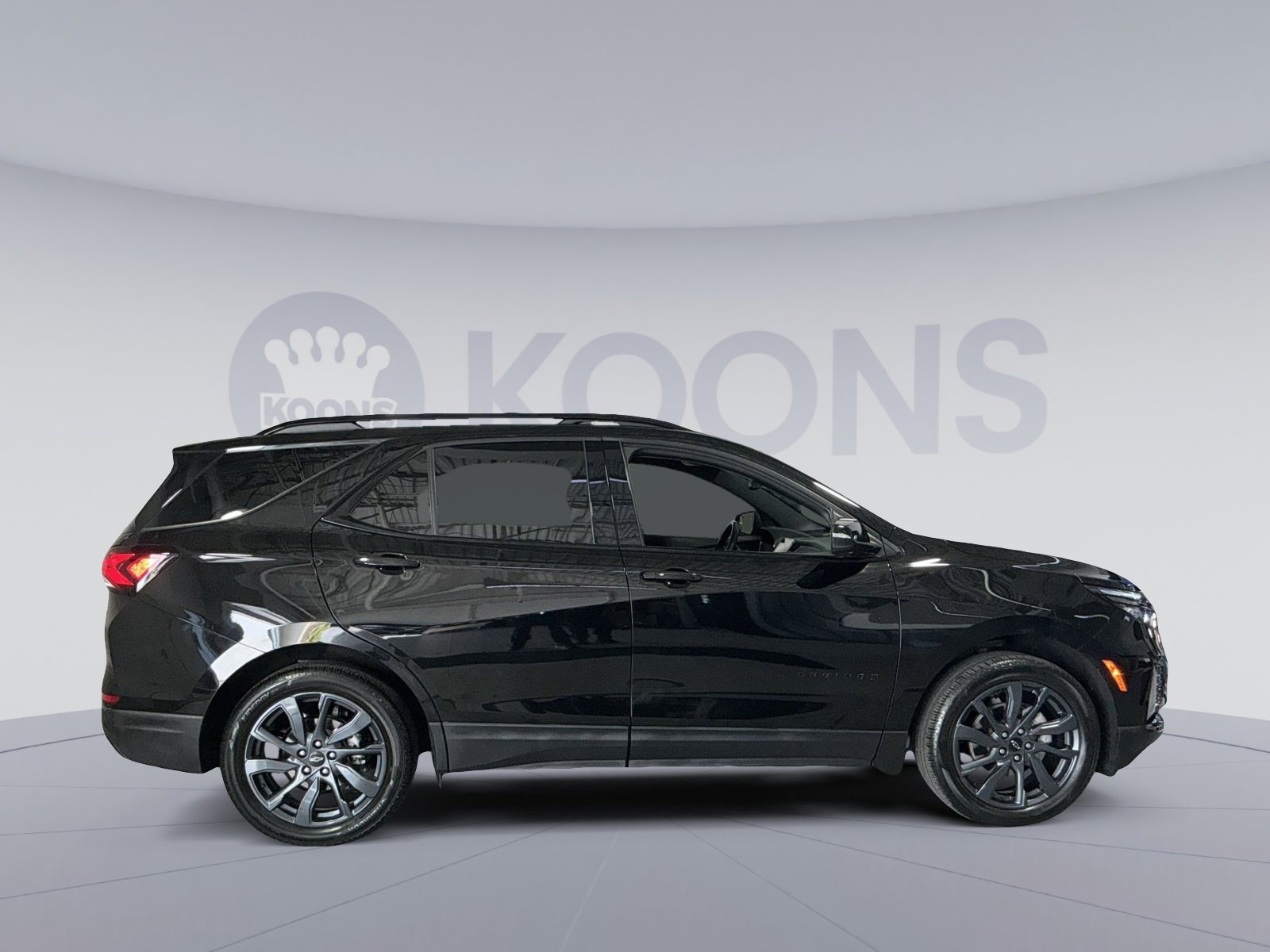 Used 2022 Chevrolet Equinox RS w/ RS Leather Package image 17