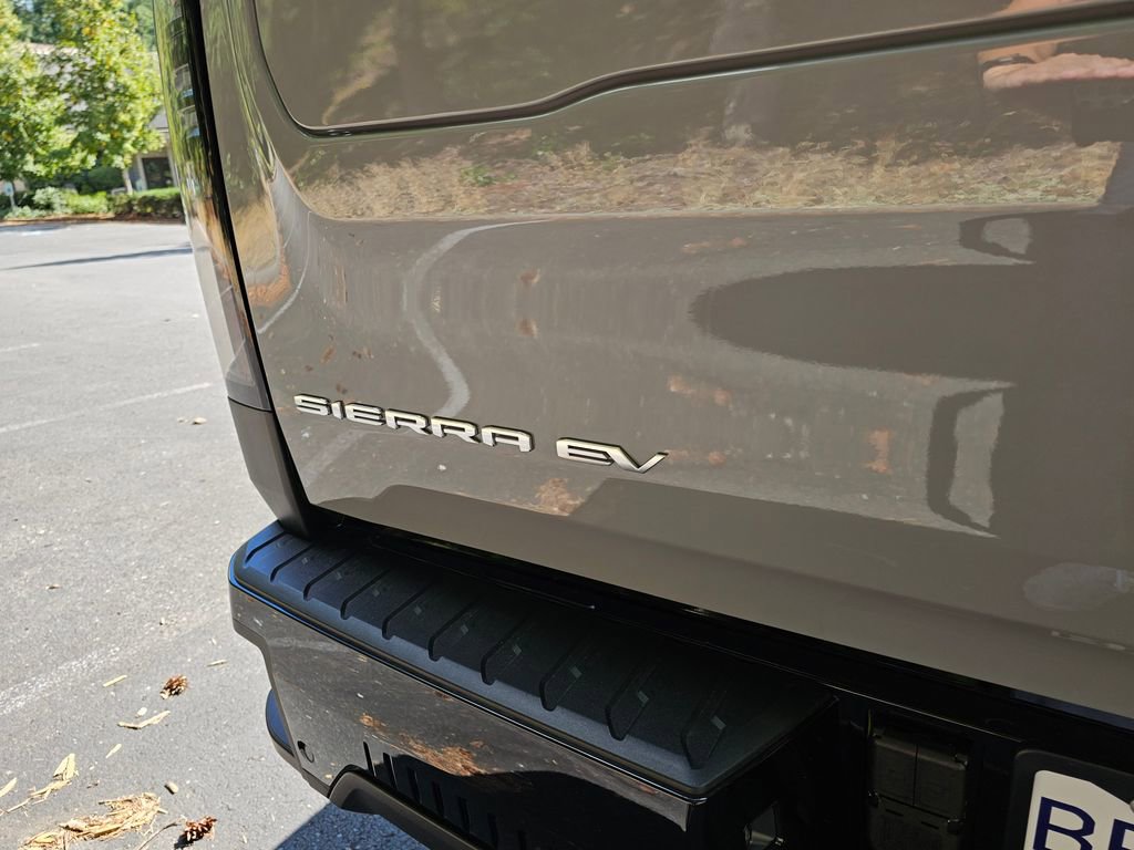New 2026 GMC Sierra EV Elevation w/ Premium Package AWD/4WD image 13