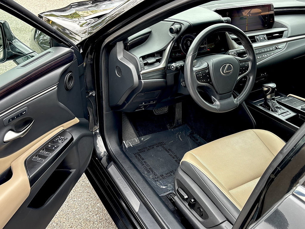 Used 2021 Lexus ES 300h w/ Premium Package FWD image 8