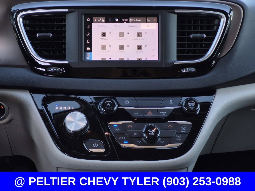 Used 2023 Chrysler Voyager LX FWD image 40
