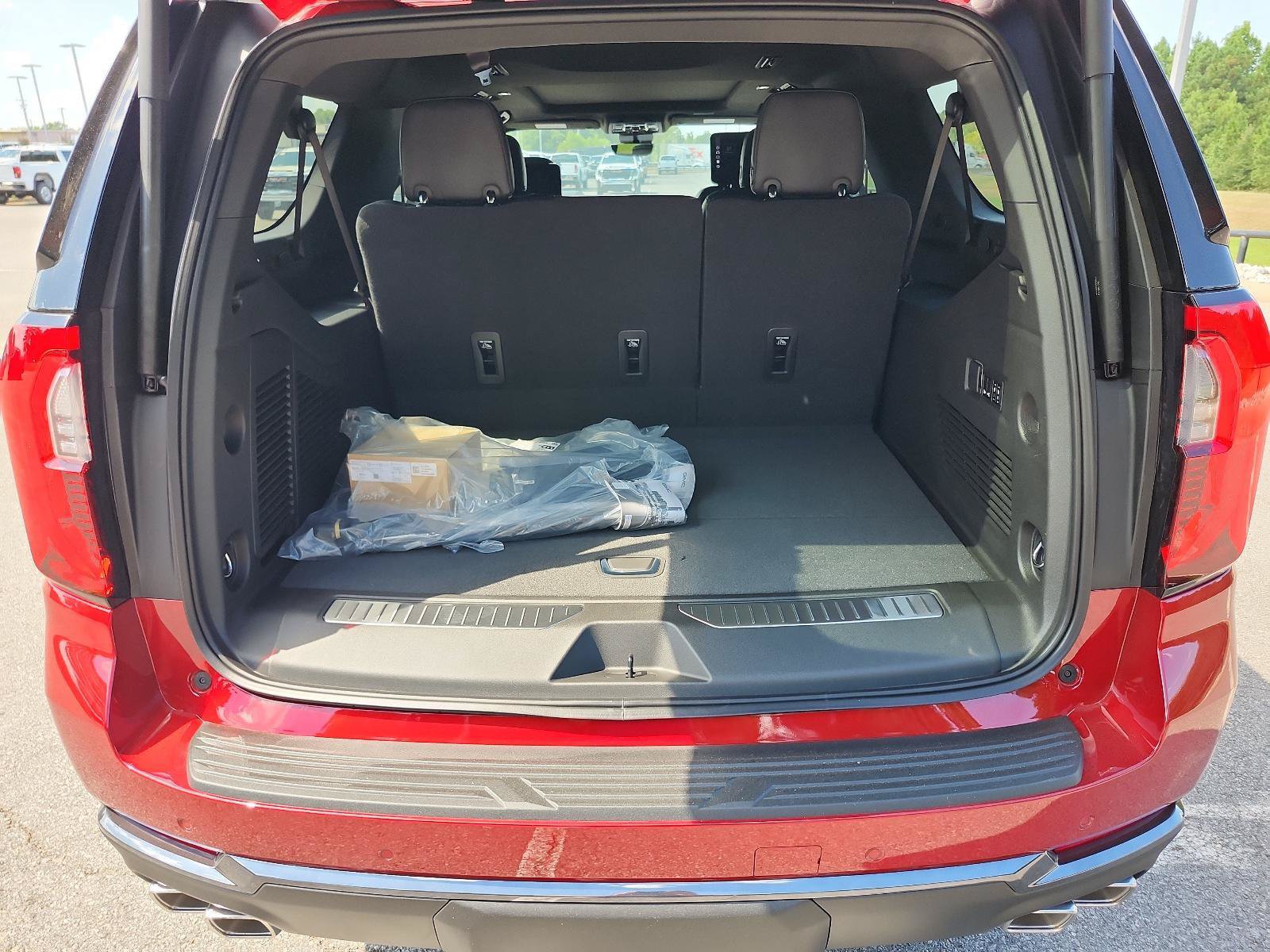 New 2026 GMC Yukon XL Denali Ultimate AWD/4WD image 9