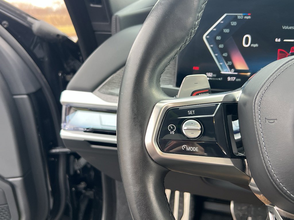 Used 2023 BMW 760i xDrive image 34