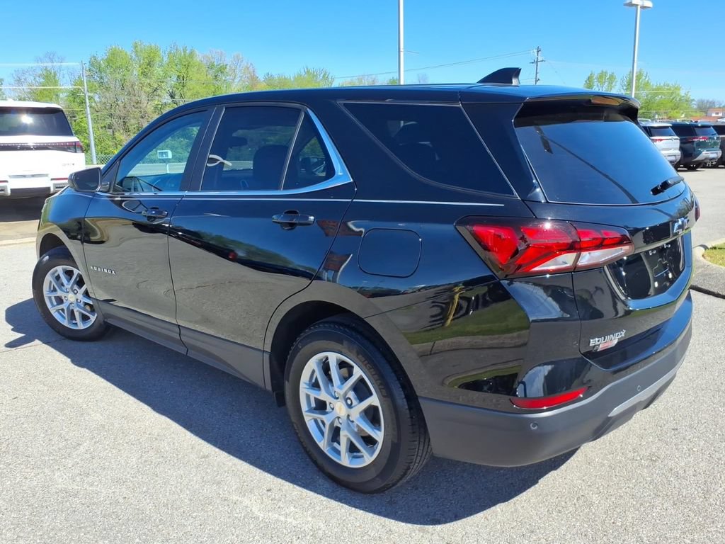 Used 2024 Chevrolet Equinox LT w/ LPO, Floor Liner Package FWD image 15