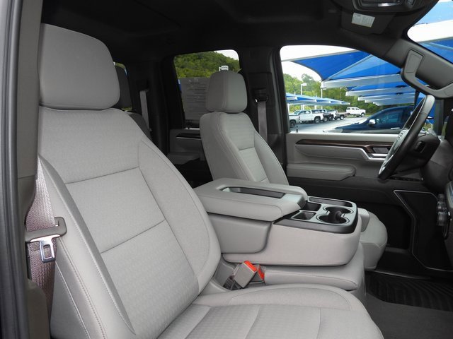 Used 2025 Chevrolet Silverado 2500 LT image 48