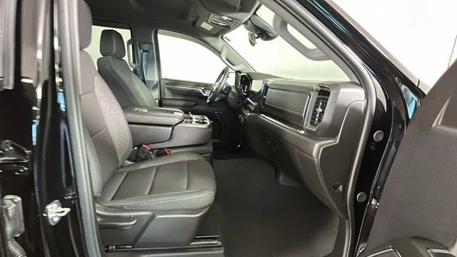 Used 2024 Chevrolet Silverado 1500 LT AWD/4WD image 31