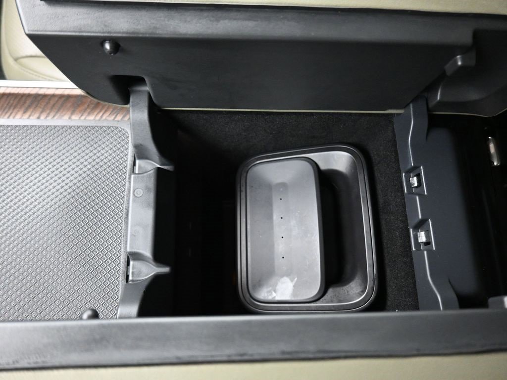 Used 2023 Rivian R1S Launch Edition image 20