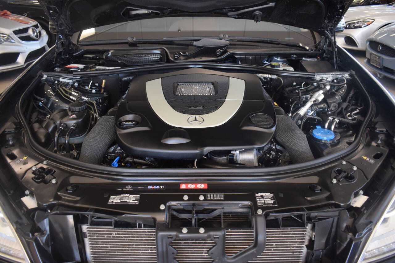 Used 2011 Mercedes-Benz S 550 image 32