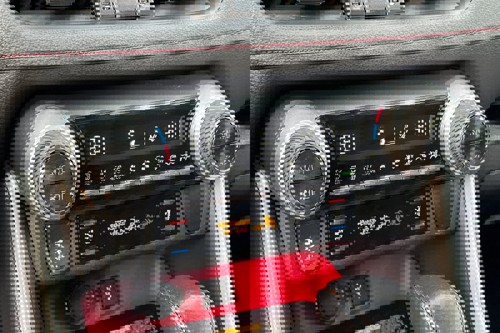 Certified 2020 Toyota RAV4 TRD Off-Road image 21