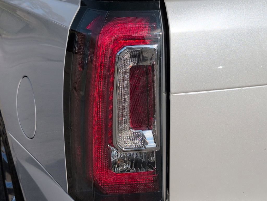 Used 2019 GMC Yukon Denali w/ Open Road Package image 11