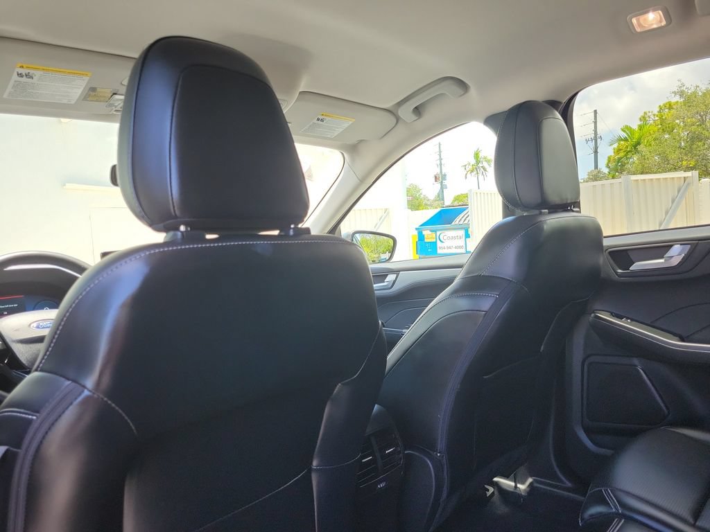 Used 2023 Ford Escape Platinum FWD image 17