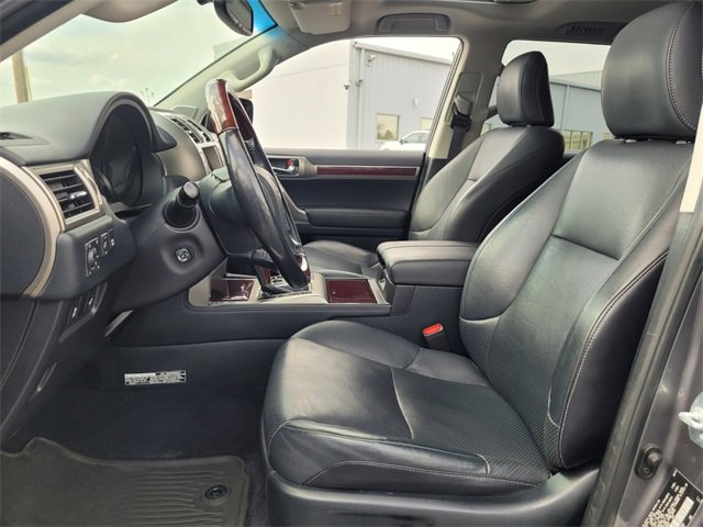 Used 2016 Lexus GX 460 Luxury w/ Preferred Accessory Package image 9