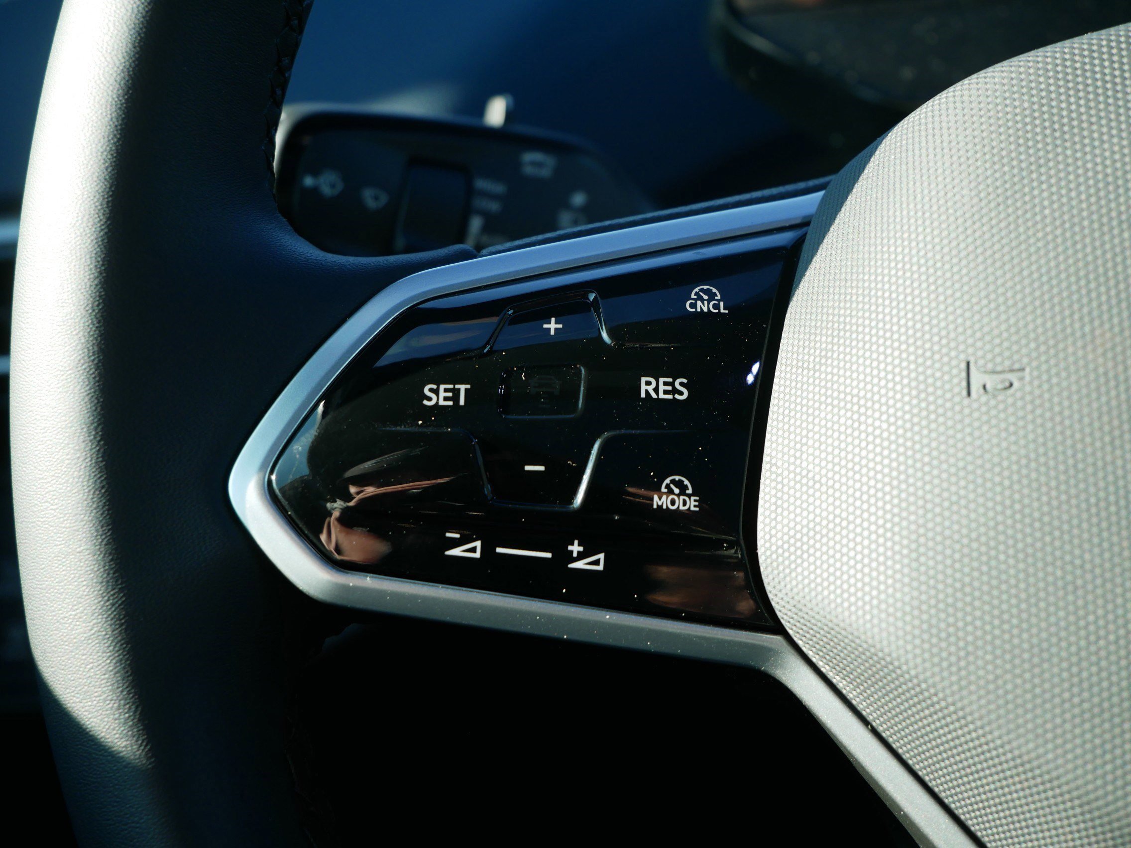 New 2025 Volkswagen ID.4 Pro S image 7