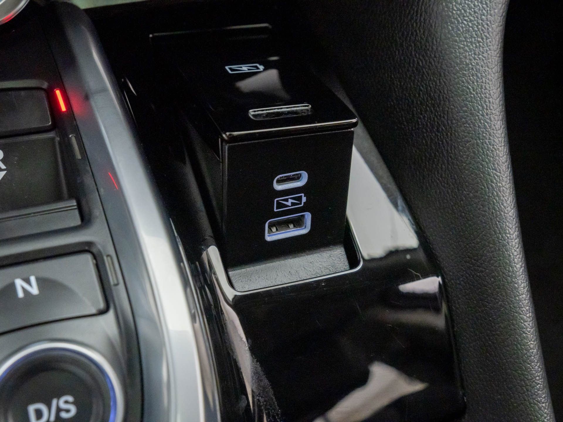 Used 2023 Acura MDX SH-AWD image 25