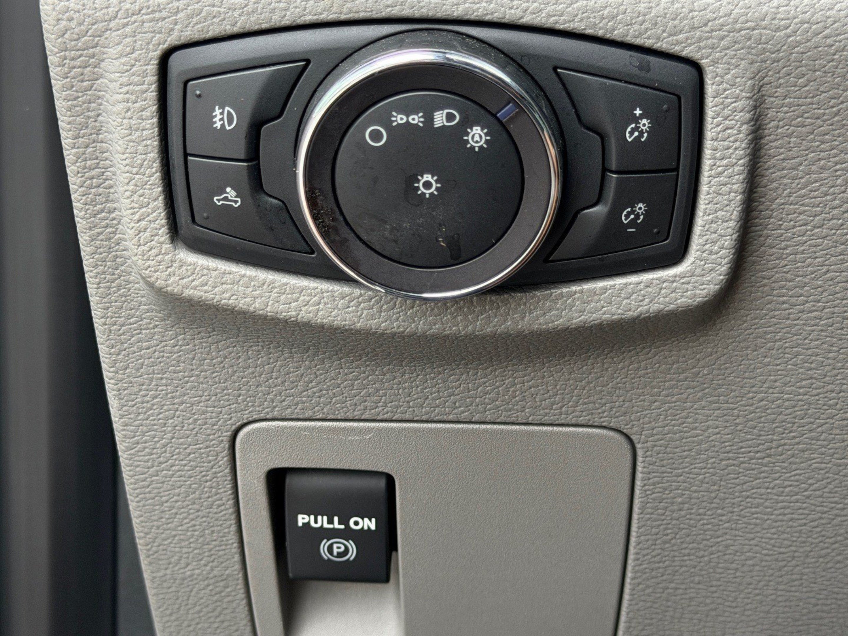 Used 2018 Ford F150 XL w/ Equipment Group 101A Mid RWD image 31