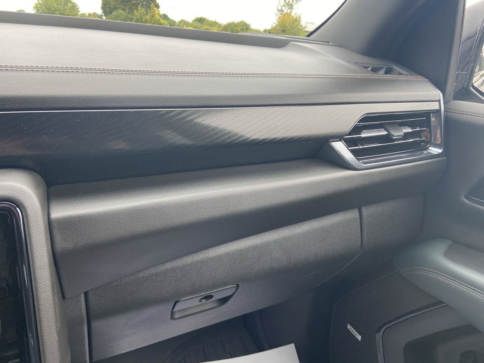 Used 2026 GMC Yukon AT4 w/ LPO, Floor Liner Package AWD/4WD image 41
