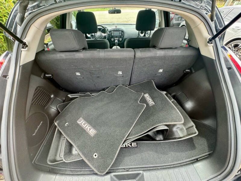 Used 2015 Nissan Juke SV w/ Technology Package image 8