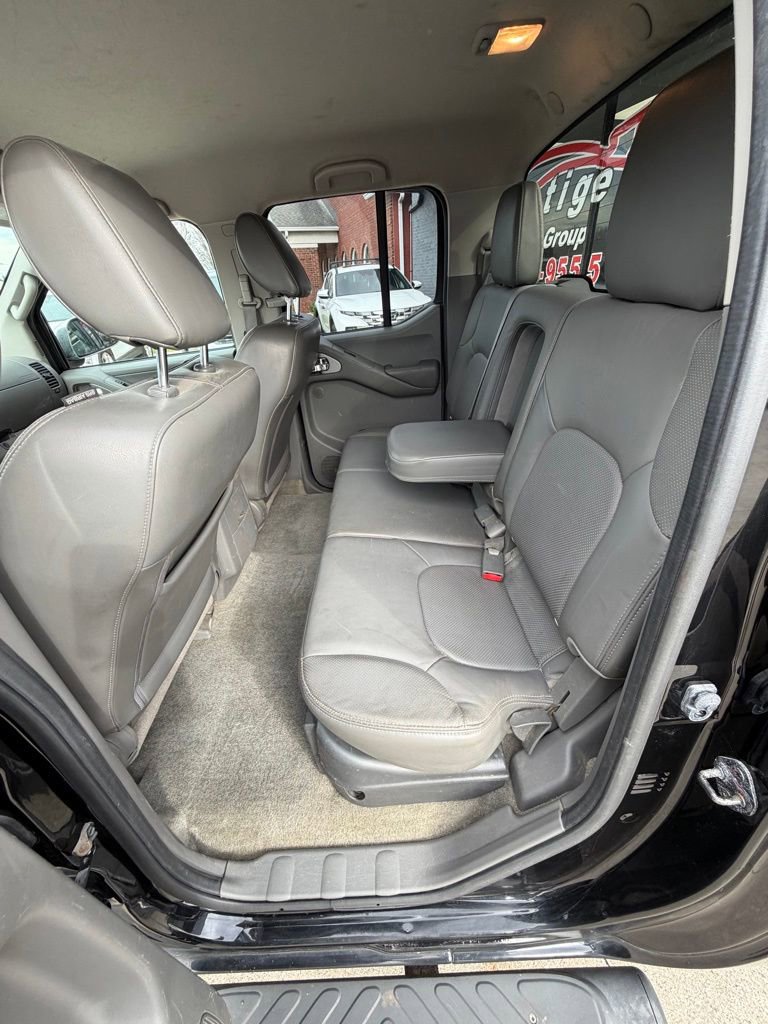 Used 2013 Nissan Frontier SL image 22