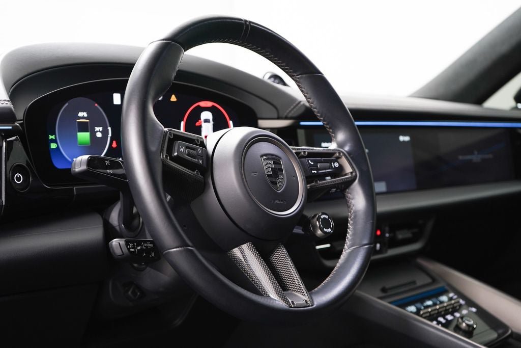 Used 2024 Porsche Macan Turbo Electric AWD/4WD image 23