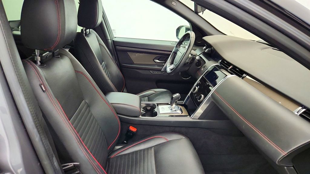 Used 2020 Land Rover Discovery Sport HSE R-Dynamic image 24