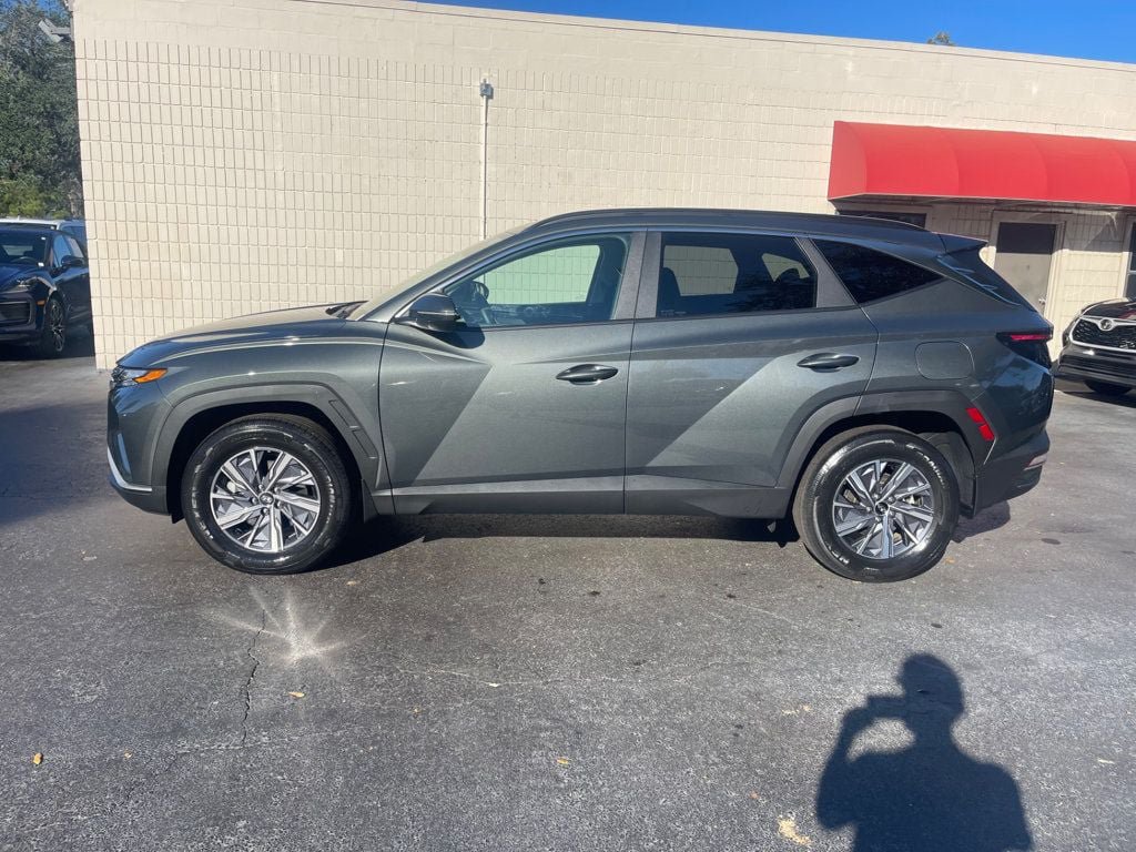 Used 2023 Hyundai Tucson Blue AWD/4WD image 2