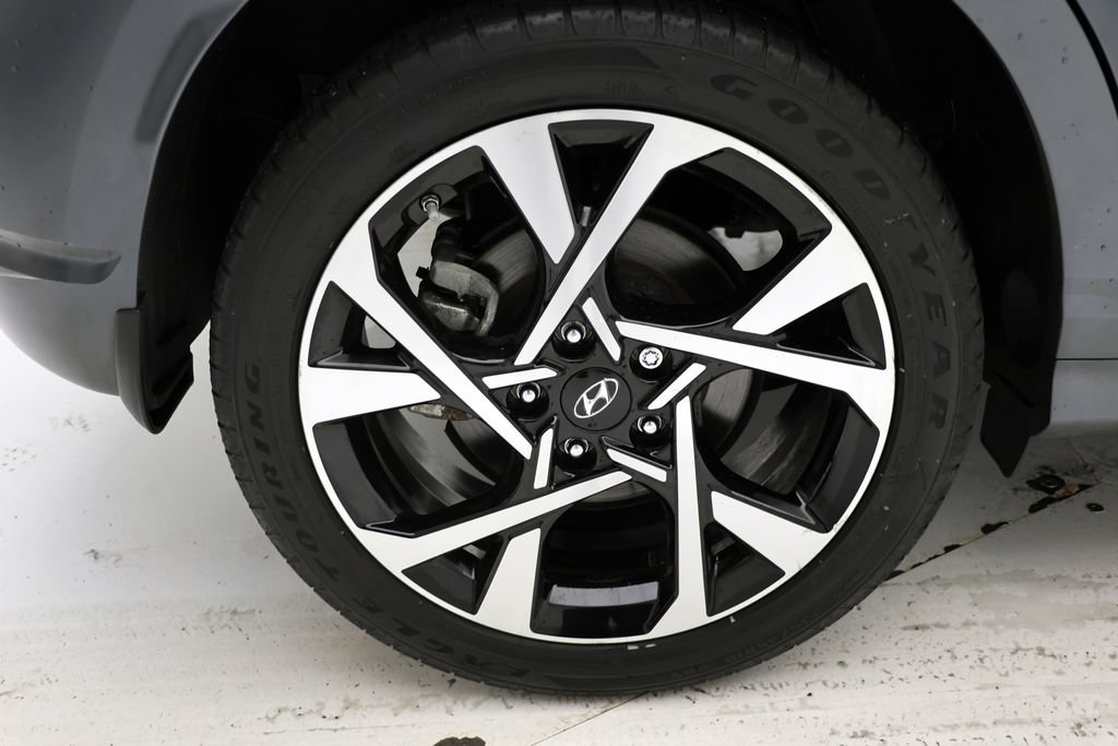 Used 2023 Hyundai Kona Limited AWD/4WD image 10