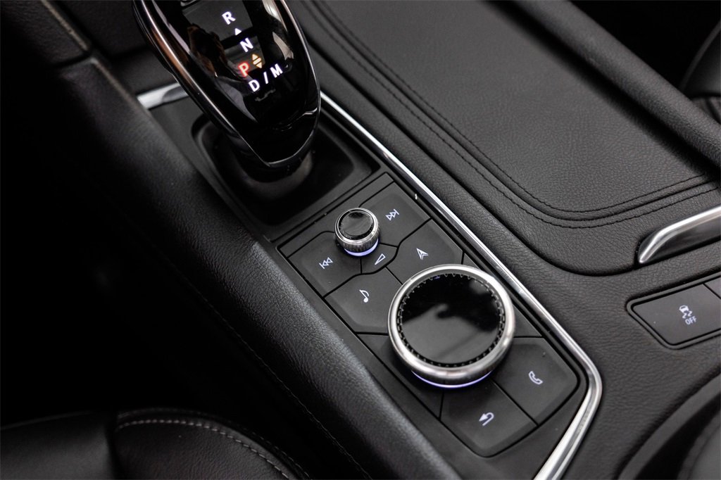 Used 2024 Cadillac XT6 Premium Luxury image 26