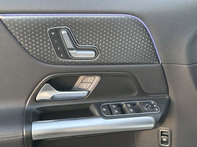 Used 2025 Mercedes-Benz GLA 250 image 24