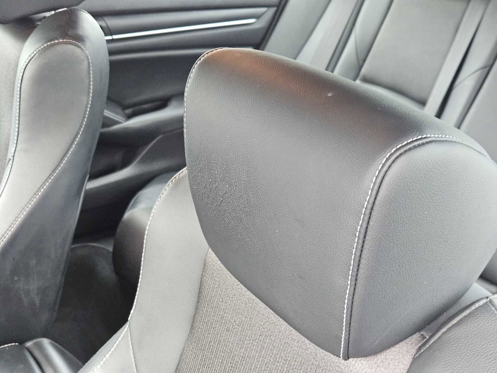 Used 2018 Honda Accord Sport image 14