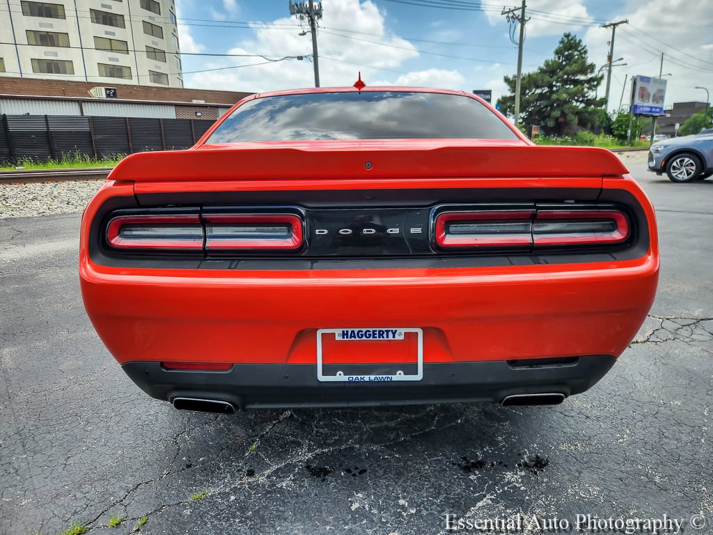 Used 2016 Dodge Challenger SXT w/ Sound Group RWD image 5