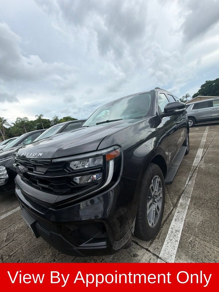 Used 2025 Ford Expedition Active