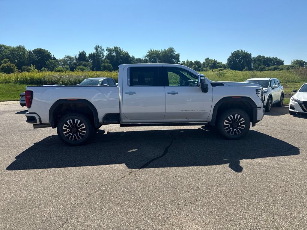 Used 2024 GMC Sierra 2500 Denali Ultimate w/ Max Trailering Package AWD/4WD image 8