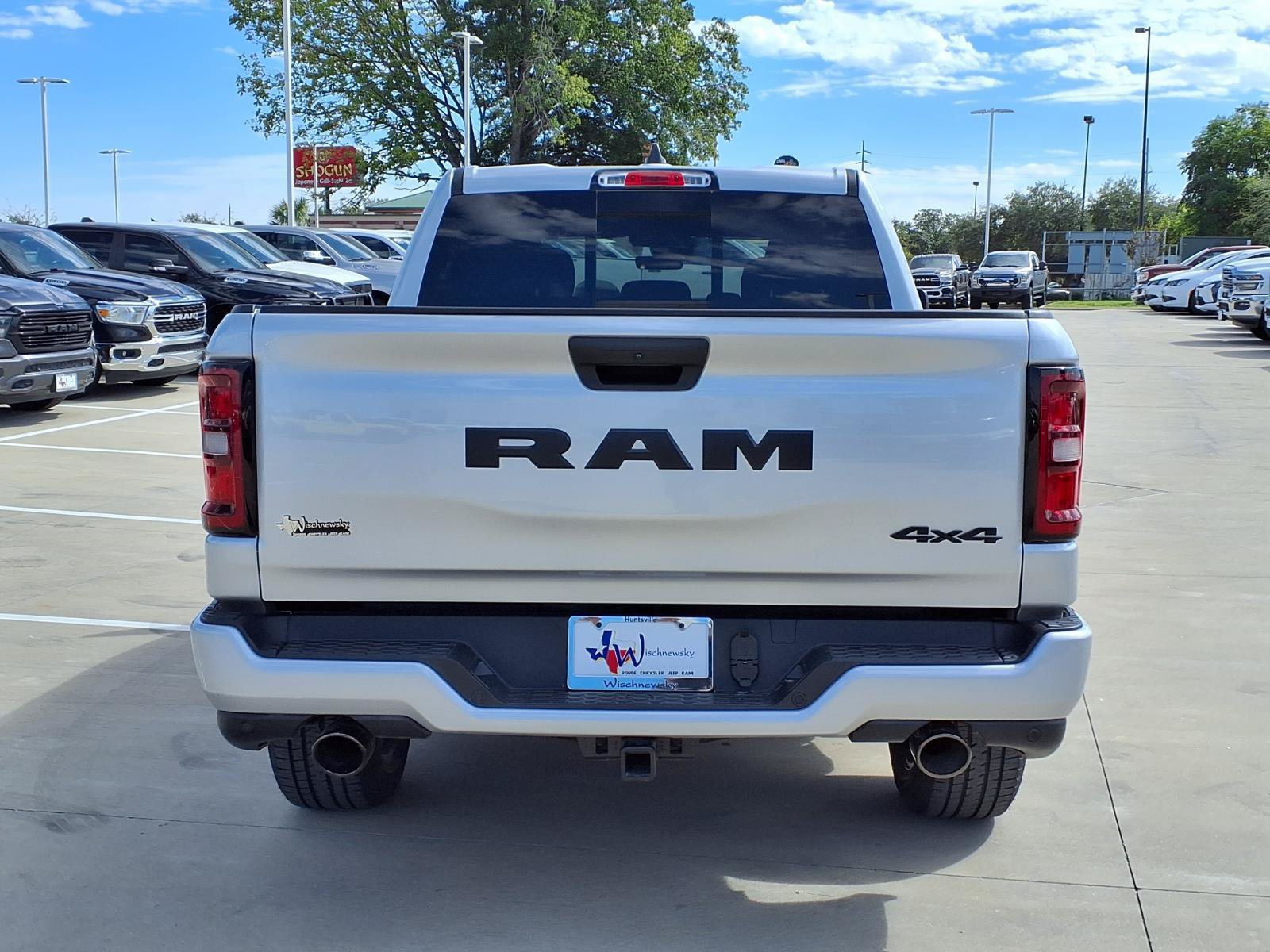 New 2027 RAM 1500 Express AWD/4WD image 7
