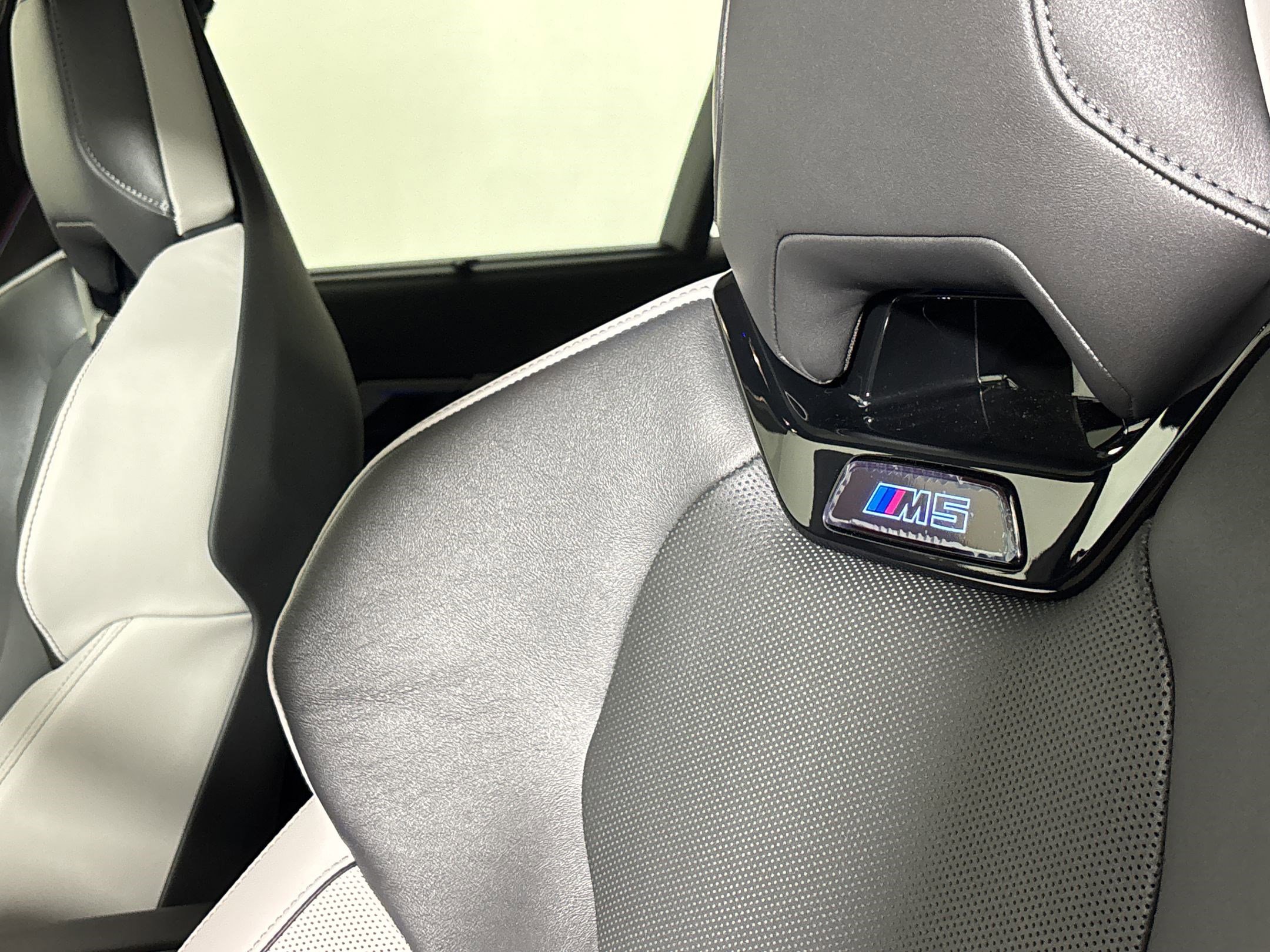New 2027 BMW M5 Touring AWD/4WD image 24