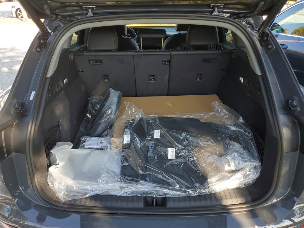 New 2025 Audi Q6 e-tron Premium image 30