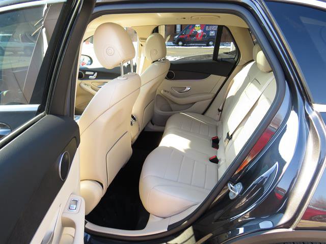 Used 2020 Mercedes-Benz GLC 300 4MATIC image 20