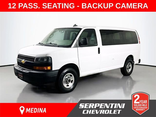 Used 2022 Chevrolet Express 3500 LS image 1