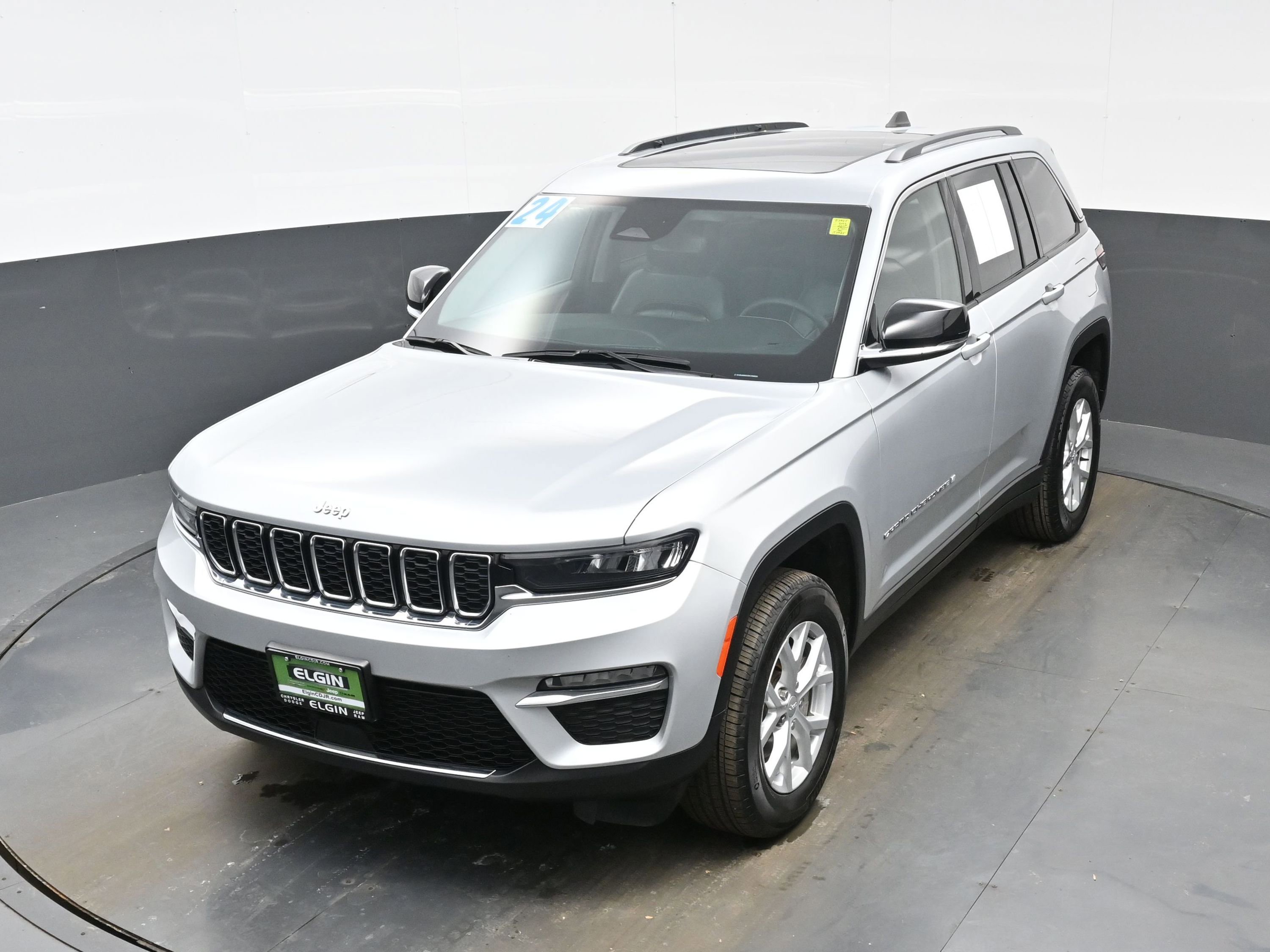 Used 2024 Jeep Grand Cherokee Limited image 32